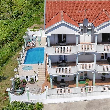 Apartments Villa Happy Mrcevac Luaran gambar