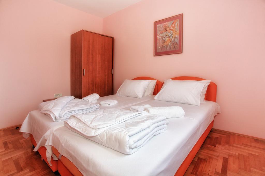 Apartments Villa Happy Mrcevac Luaran gambar